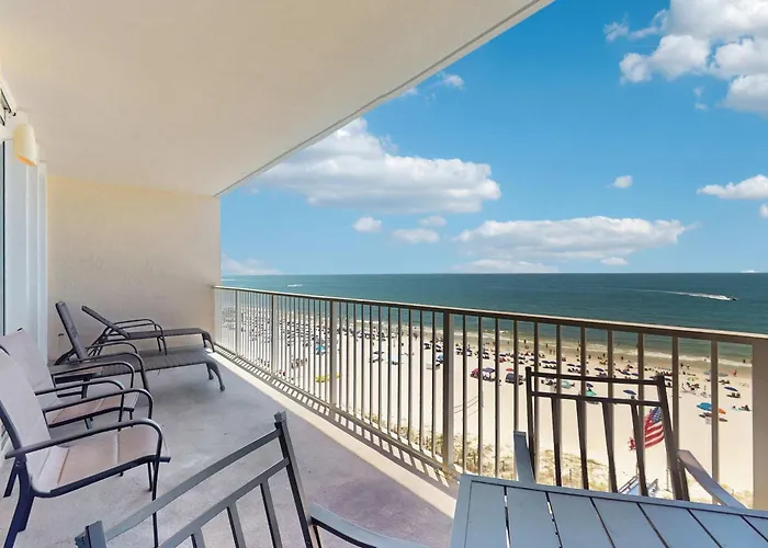 Holiday home Inviting Gulf-front With Pool Sauna Washer Dryer & Ac
