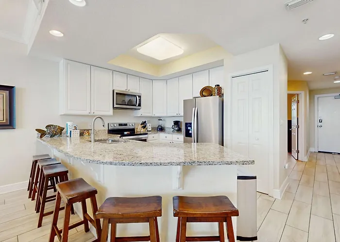 Holiday home Inviting Gulf-front With Pool Sauna Washer Dryer & Ac