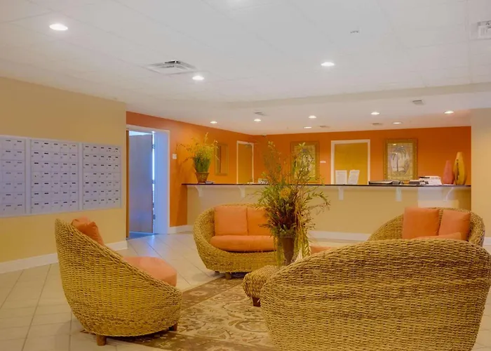 Holiday home Inviting Gulf-front With Pool Sauna Washer Dryer & Ac